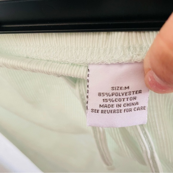 The Vermont Country Store woman’s 2 piece mint pajamas size M soft stretchy airy - Picture 5 of 8